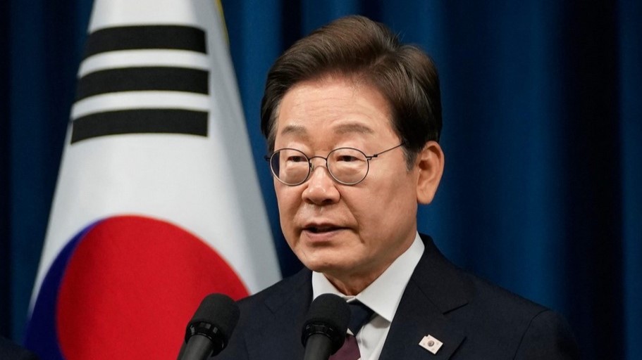 বিশ্বের চতুর্থ বৃহত্তম সামরিক শক্তিধর হতে চায় দক্ষিণ কোরিয়া